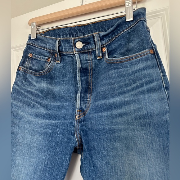 501 Levi Jeans NEVER WORN - Picture 9 of 12